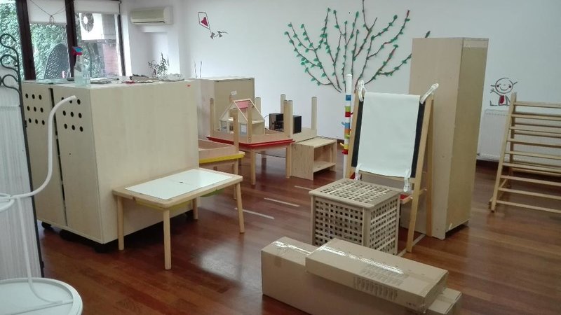 Kindi - Centru de educatie timpurie Montessori